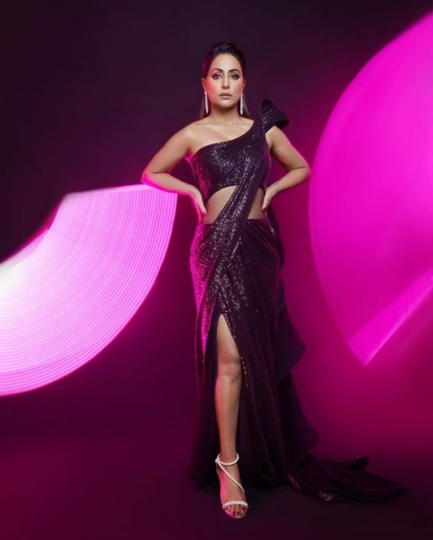 Hina Khan Looks Gorgeous In Her Dark Purple Dress