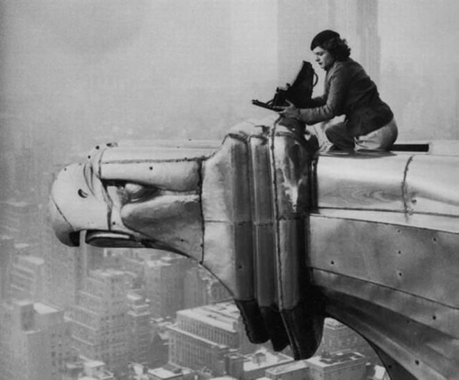 33 Rare Historic Pictures Of Brave Women