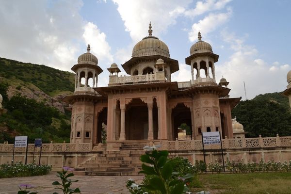 18 Must Visit Tourist Attractions In Jaipur, India