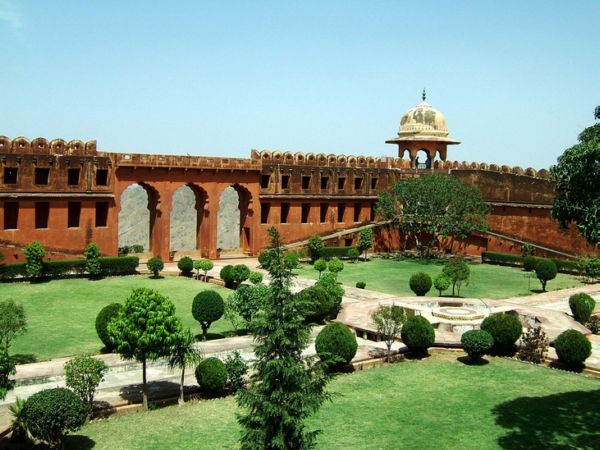 18 Must Visit Tourist Attractions In Jaipur, India