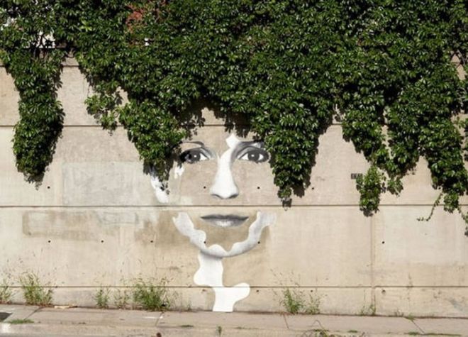 23 Street Artworks That Combine With Nature