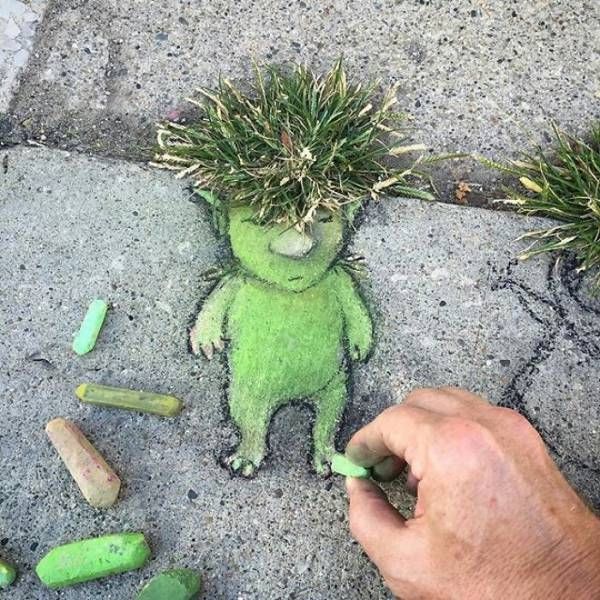 23 Street Artworks That Combine With Nature