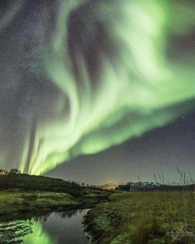 Feel The Beauty Of Northern Lights In The Skies