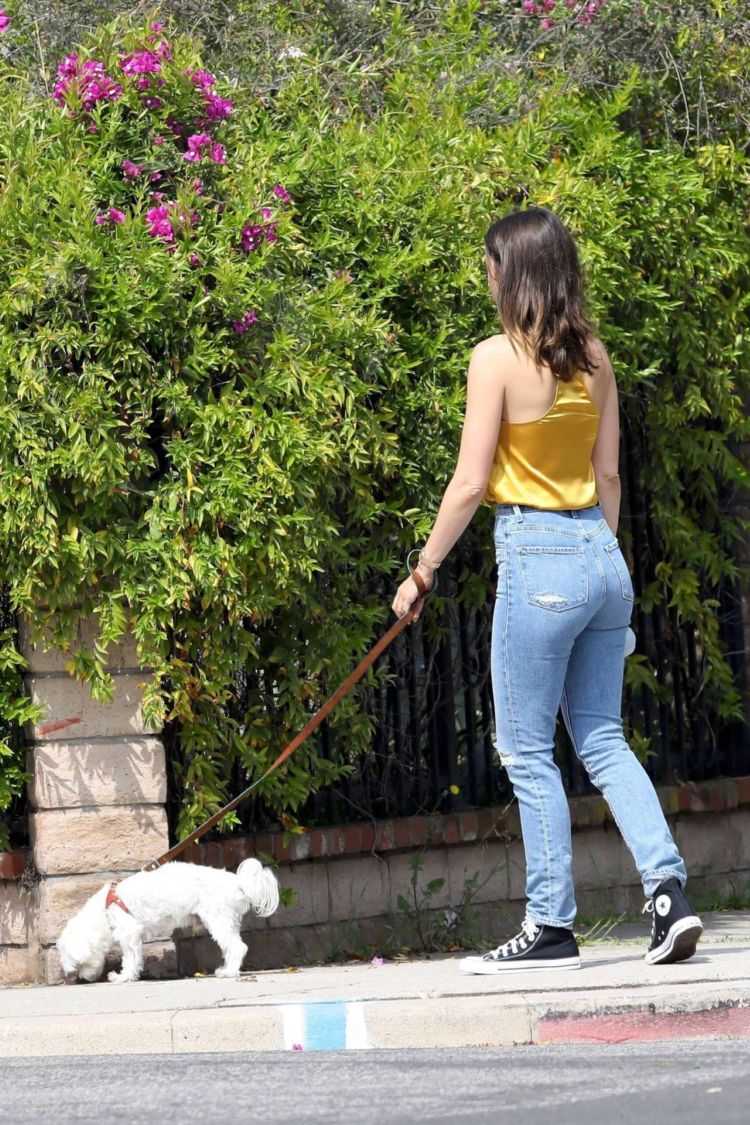 Pretty Ana De Armas Candids In Jeans Out In Venice