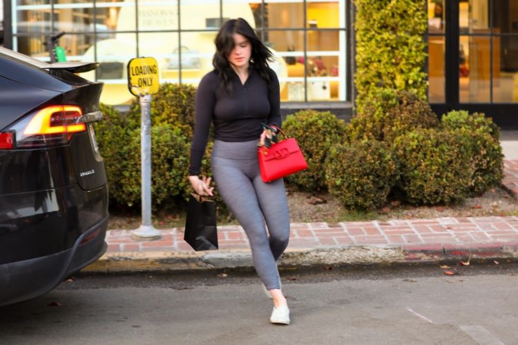 Ariel Winter Candids Outside Nine Zero One Salon In West Hollywood