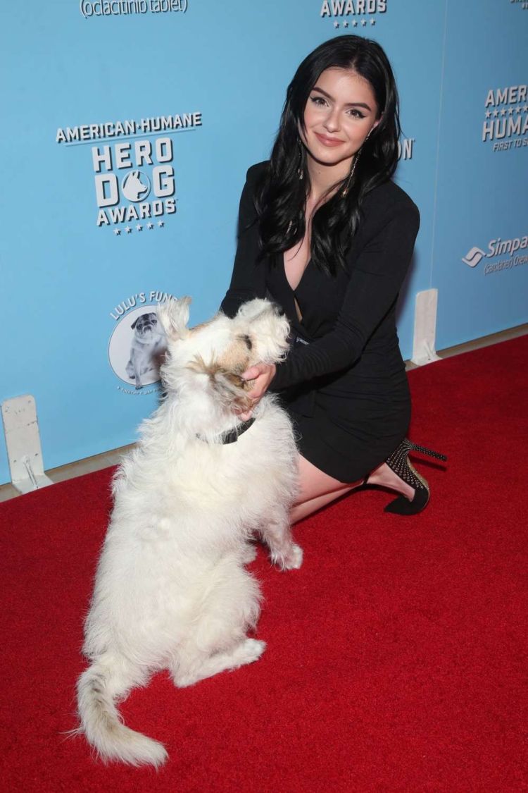 Beautiful Ariel Winter Attends American Humane Hero Dog Awards 2019