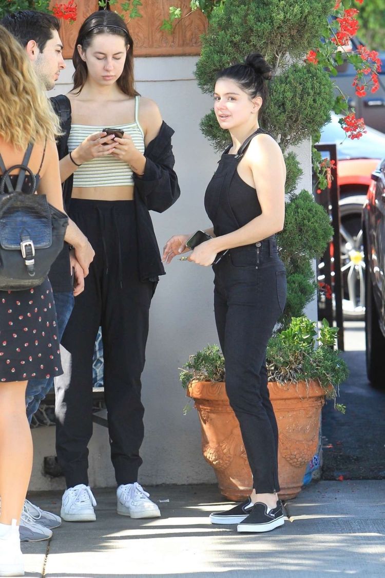 Ariel Winter Candids in Jeans Out For Lunch In Beverly Hills