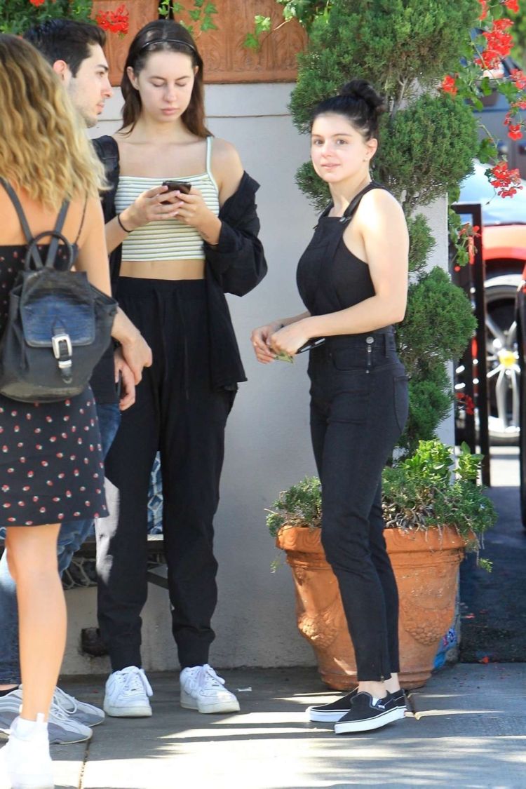 Ariel Winter Candids in Jeans Out For Lunch In Beverly Hills
