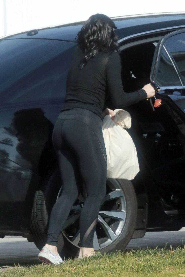 Ariel Winter Candids While Returning Home After Running Errands In LA 