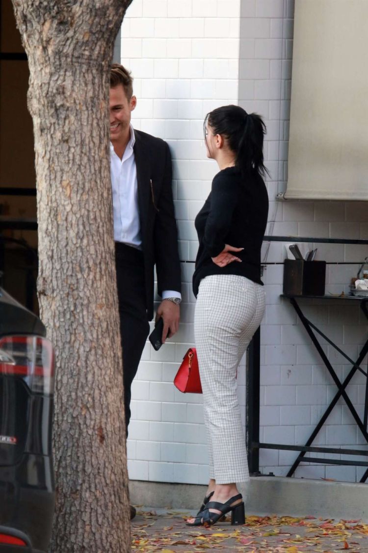 Ariel Winter Candids Outside Joan's On Third In Studio City