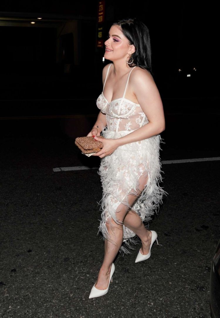Gorgeous Ariel Winter In A Lace Dress Out In West Hollywood