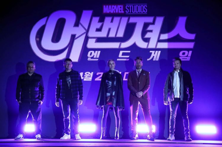 Kendall Jenner Spotted Out In Beverly Hills