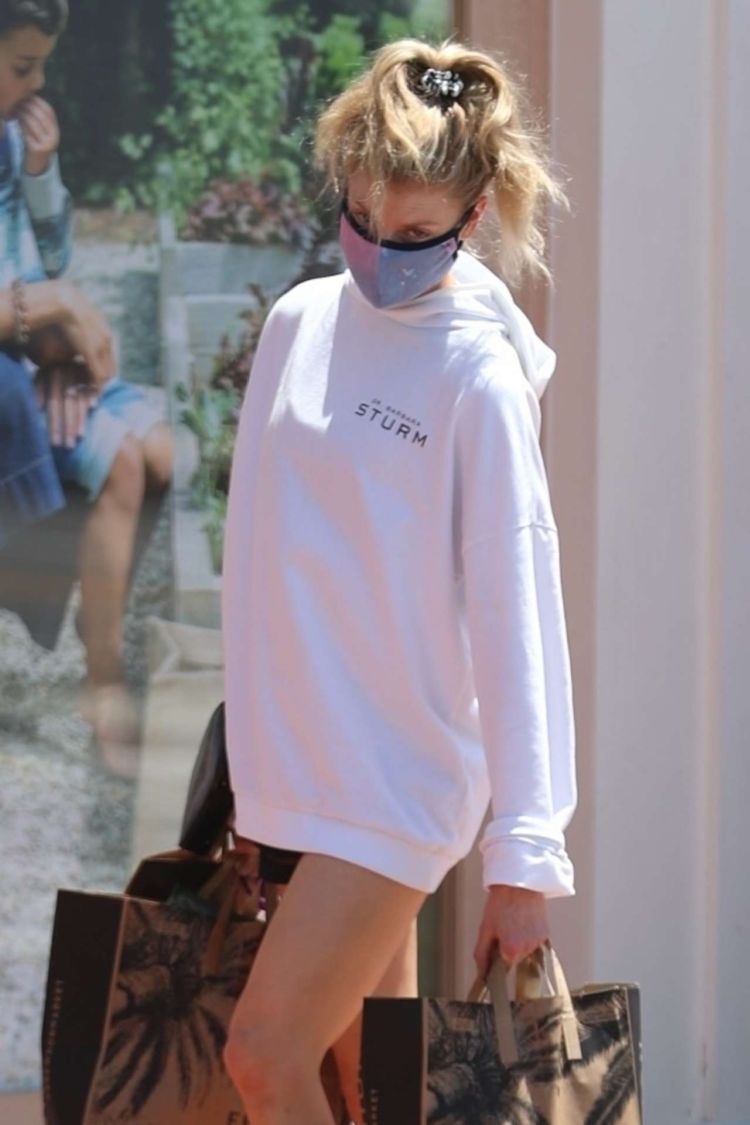 Charlotte McKinney Candids At Erewhon Market In Pacific Palisades