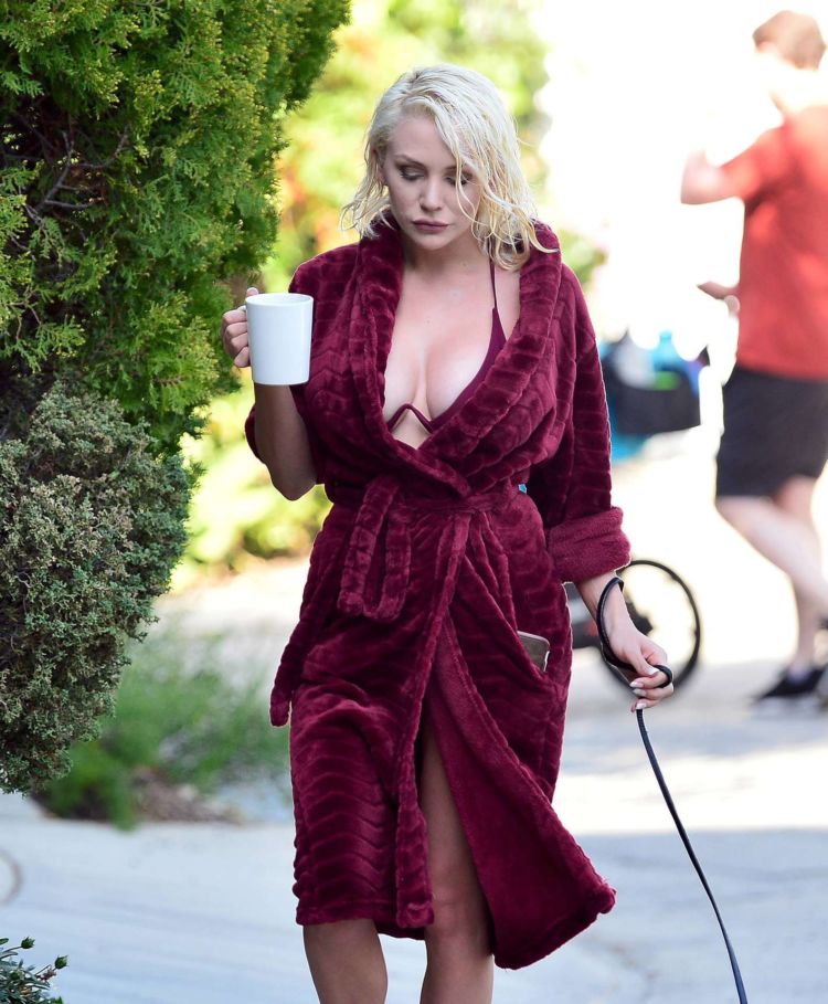 Courtney Stodden Walking Her Dog Out In Los Angeles