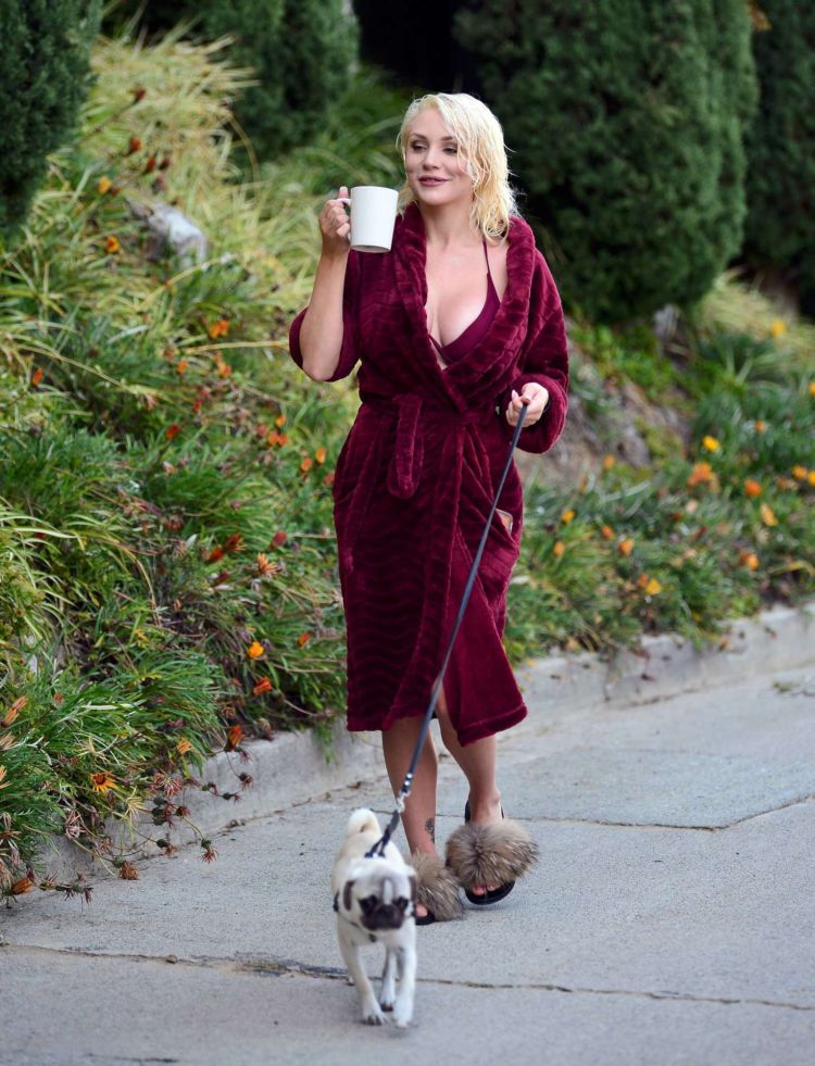 Courtney Stodden Walking Her Dog Out In Los Angeles