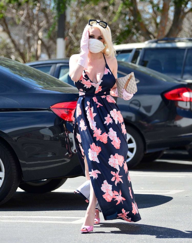 Courtney Stodden Spotted Out In Los Angeles