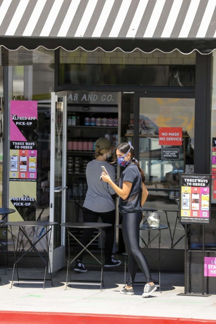 Eiza Gonzalez Spotted Getting Iced Coffee In Beverly Hills