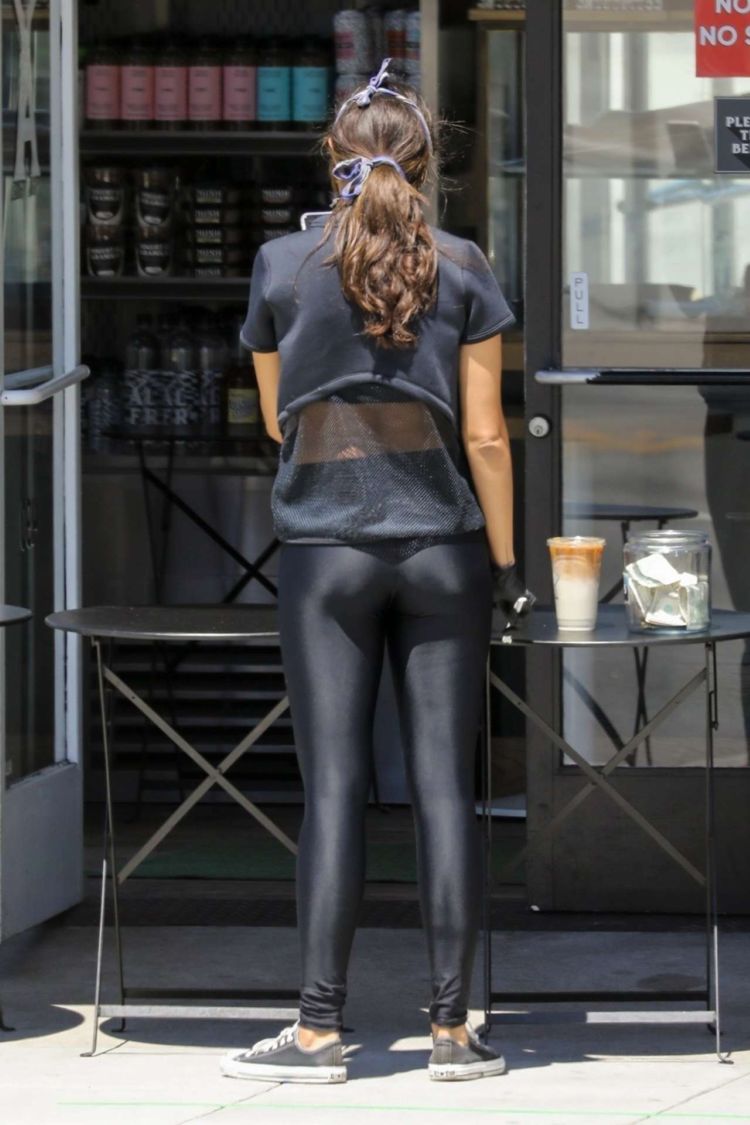 Eiza Gonzalez Spotted Getting Iced Coffee In Beverly Hills