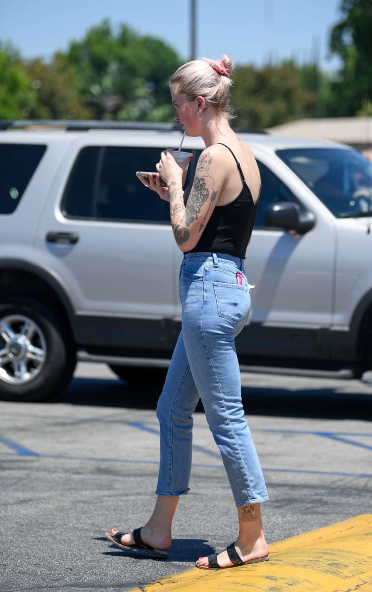 Ireland Baldwin Out And About Candids In Los Angeles