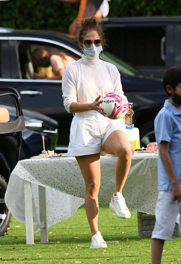 Jennifer Lopez At A Birthday Bash In Miami