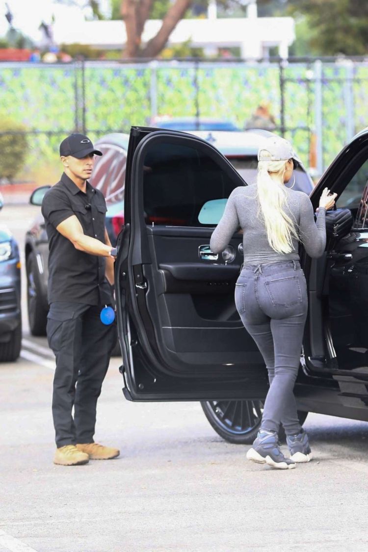 Khloe Kardashian Candids Outside Kanye West’s Sunday Service