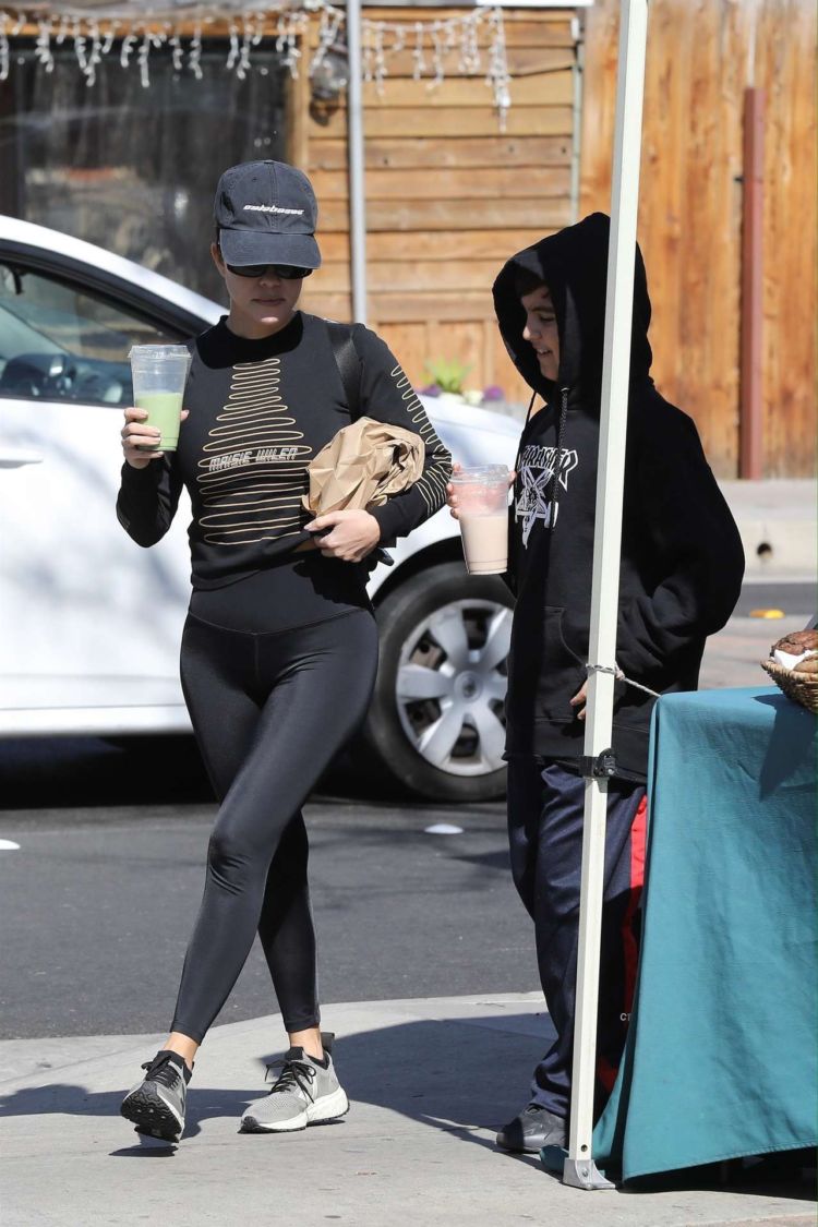 Kourtney Kardashian Spotted Out With Her Son At A Farmers Market In Calabasas