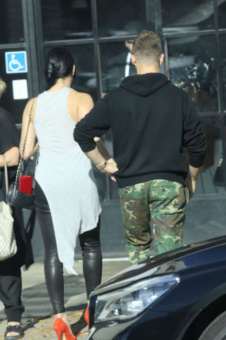 Nikki Bella Heading For Lunch At Joan's On Third In Studio City