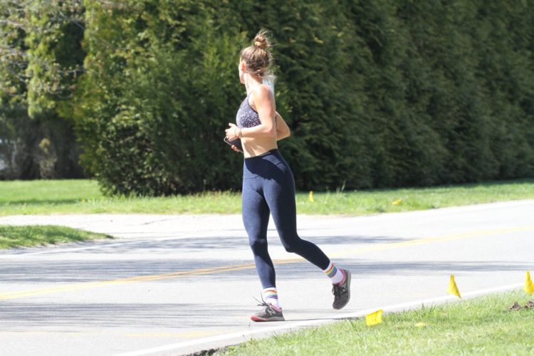 Nina Agdal Jogging Out In The Hamptons