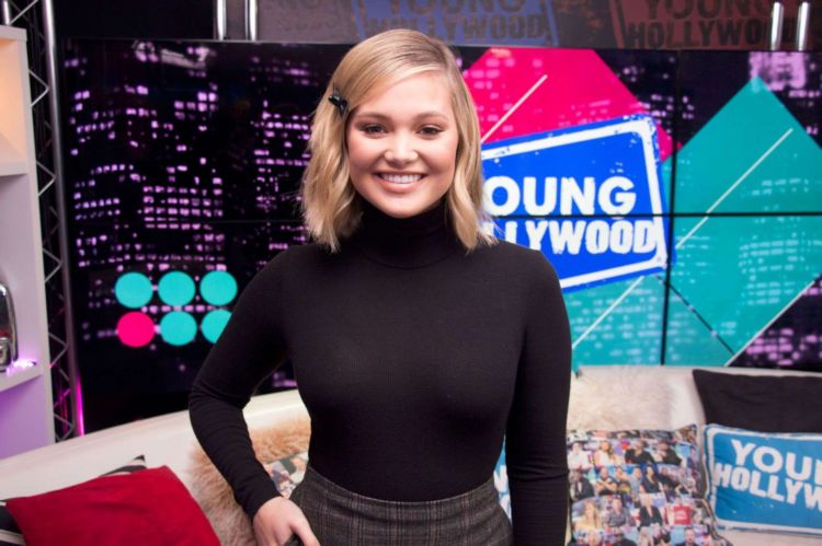 Pretty Olivia Holt At Young Hollywood Studio In Los Angeles