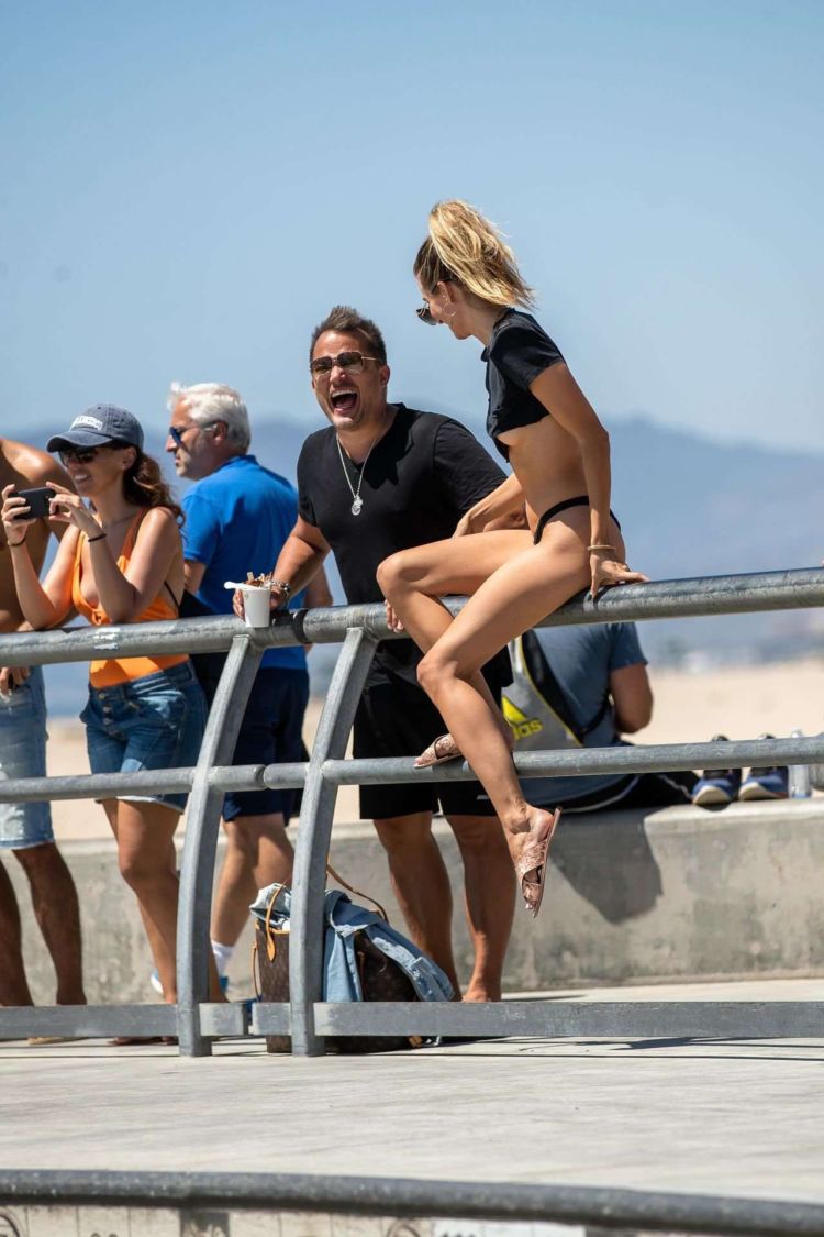 Rachel McCord Dating Her Boyfriend At Venice Beach