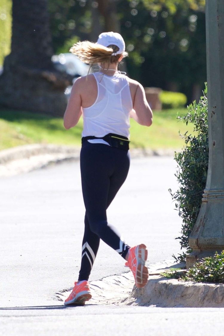 Reese Witherspoon Jogging Candids On A Warm Day In Brentwood
