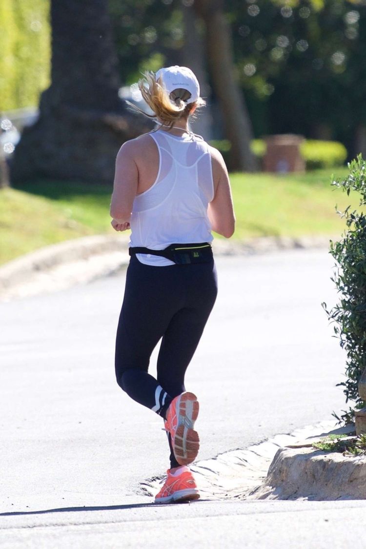 Reese Witherspoon Jogging Candids On A Warm Day In Brentwood