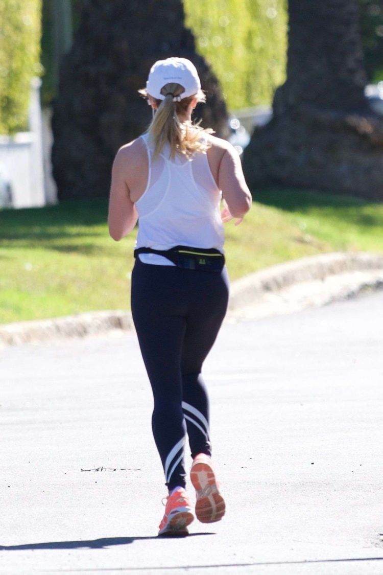 Reese Witherspoon Jogging Candids On A Warm Day In Brentwood