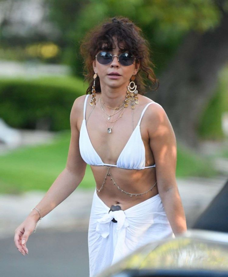 Sarah Hyland Spotted While Leaving A Par