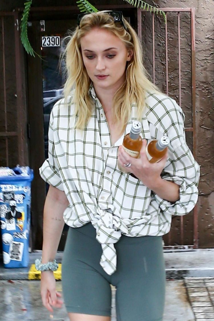 Sophie Turner Shopping Candids In Miami