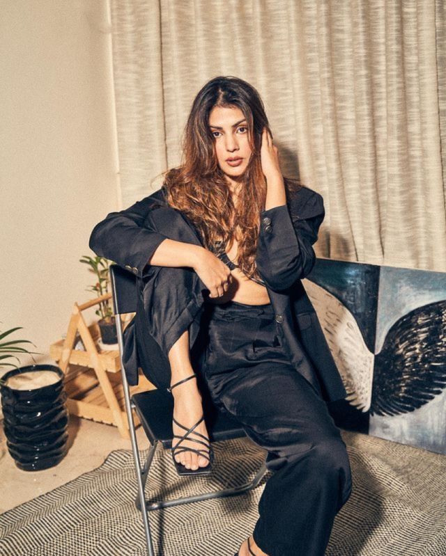 Rhea Chakraborty Looks All Classy, Chic And Bossy In This Black Pants Suit