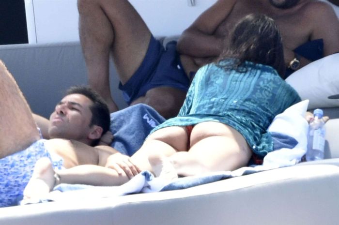 Adriana Lima Vacationing In Bikini On A Yacht In Italy
