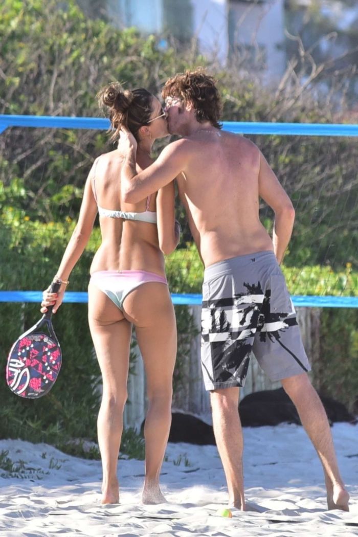 Alessandra Ambrosio Plays Volleyball In Pink Bikini On The Beach in Florianopolis