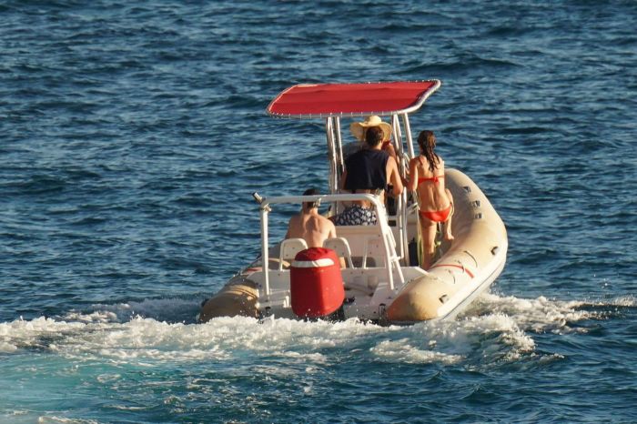 Alizee Thevenet Celebrating New Year With Fiancee On A Boat Trip