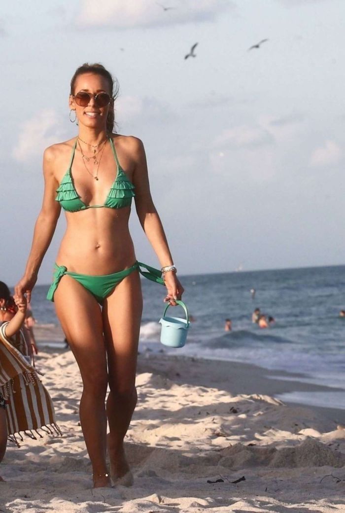 Annemarie Carpendale In Green Bikini On A Family Vacation In Miami