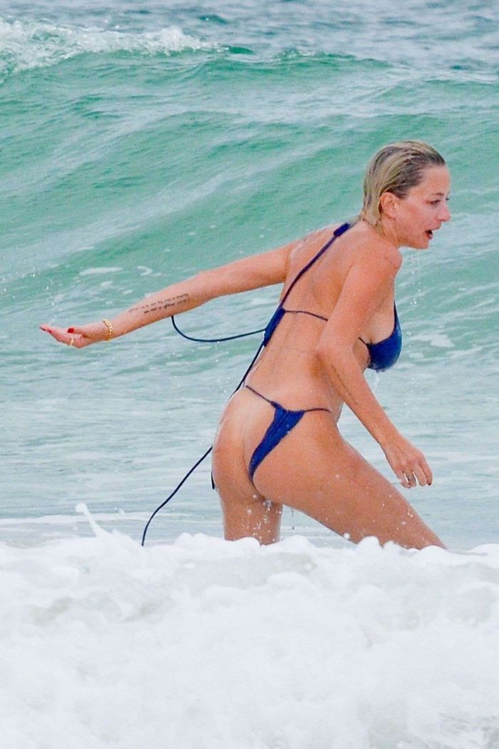 Caroline Vreeland In A Blue Bikini At The Beach In Tulum