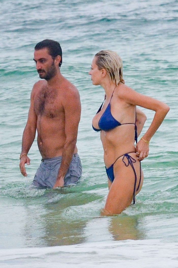 Caroline Vreeland In A Blue Bikini At The Beach In Tulum