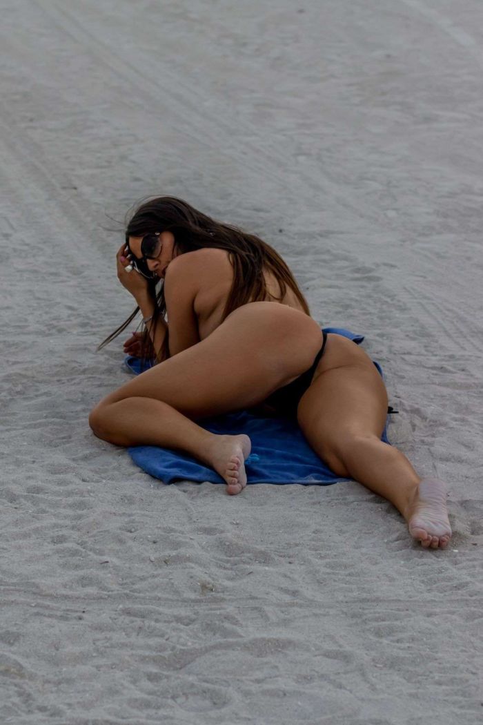 Claudia Romani's Special Photoshoot On A Beach At South Beach