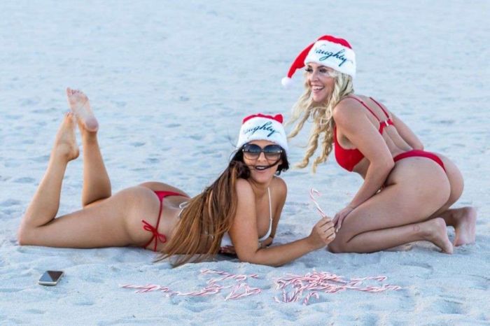 Claudia Romani And Jess Picado In Red Bikinis For Xmas Photoshoot