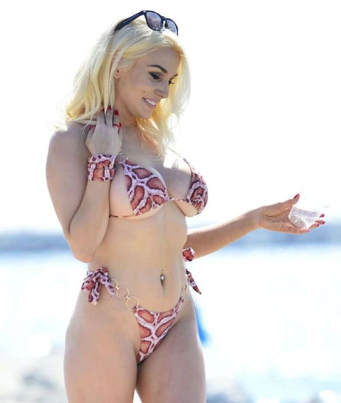 Courtney Stodden Hits The Beach In Bikini In Los Angeles