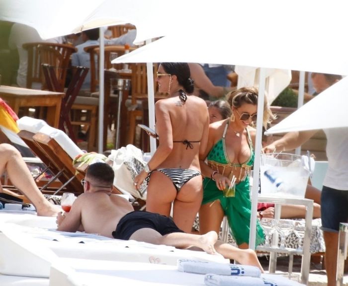 Danielle Lloyd Parting In Bikini With Her Husband Michael And Friends In Ibiza