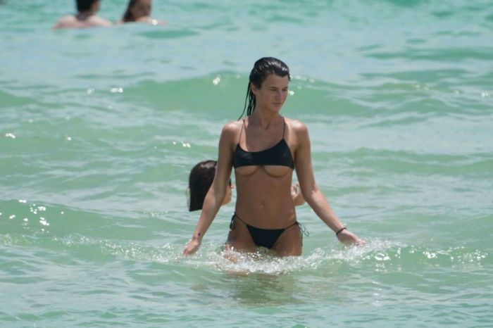 Destiny Sierra In A Black Bikini On Miami Beach