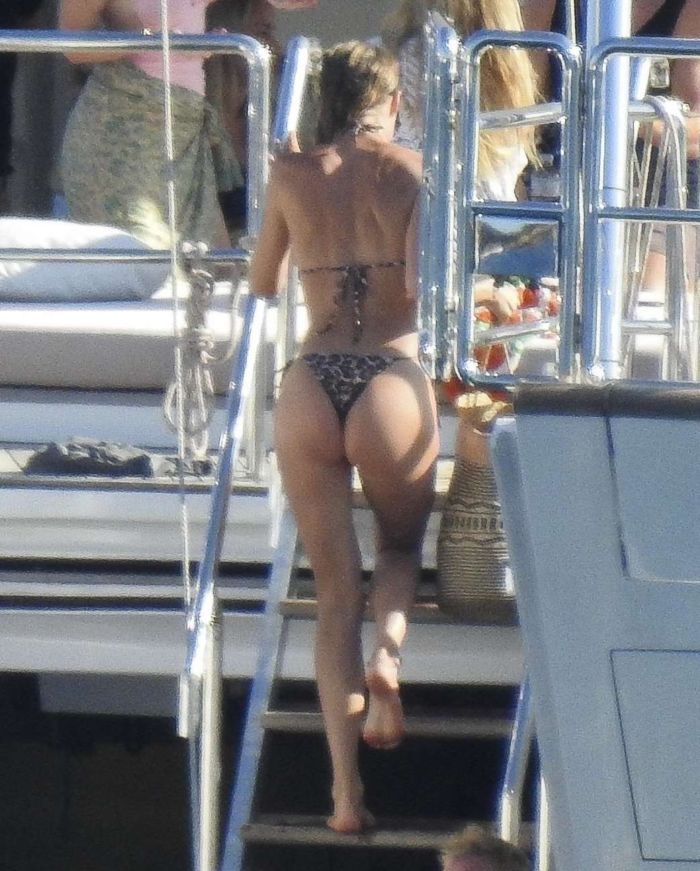 Doutzen Kroes Kayaking In A Bikini At A Beach In Ibiza