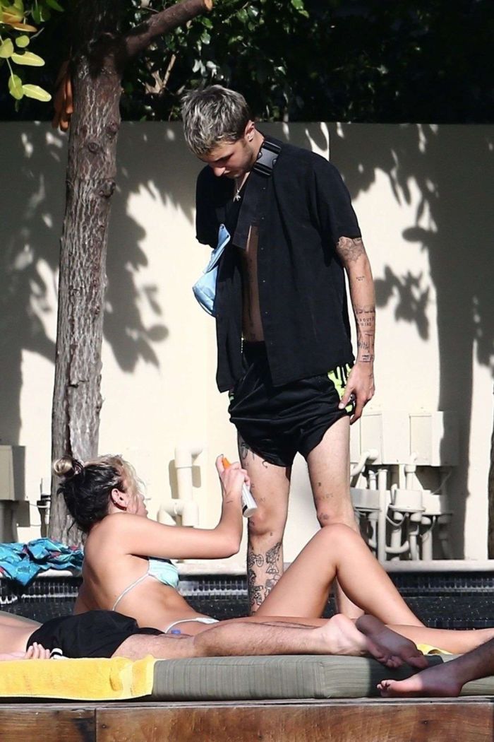 Dua Lipa Spotted With Her Boyfriend Anwar Hadid In Miami