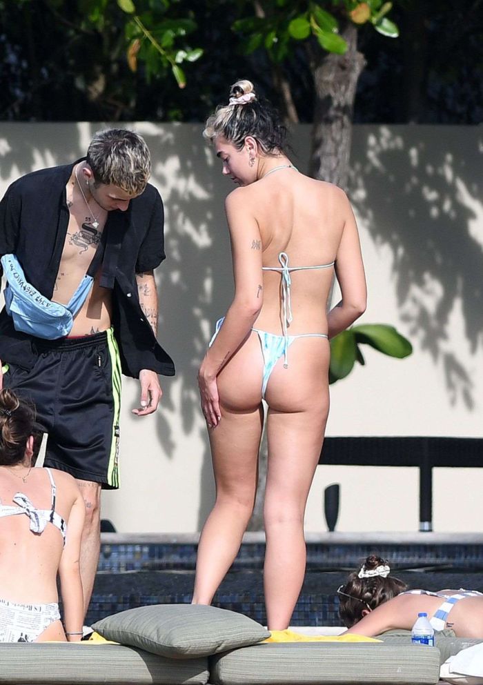 Dua Lipa Spotted With Her Boyfriend Anwar Hadid In Miami